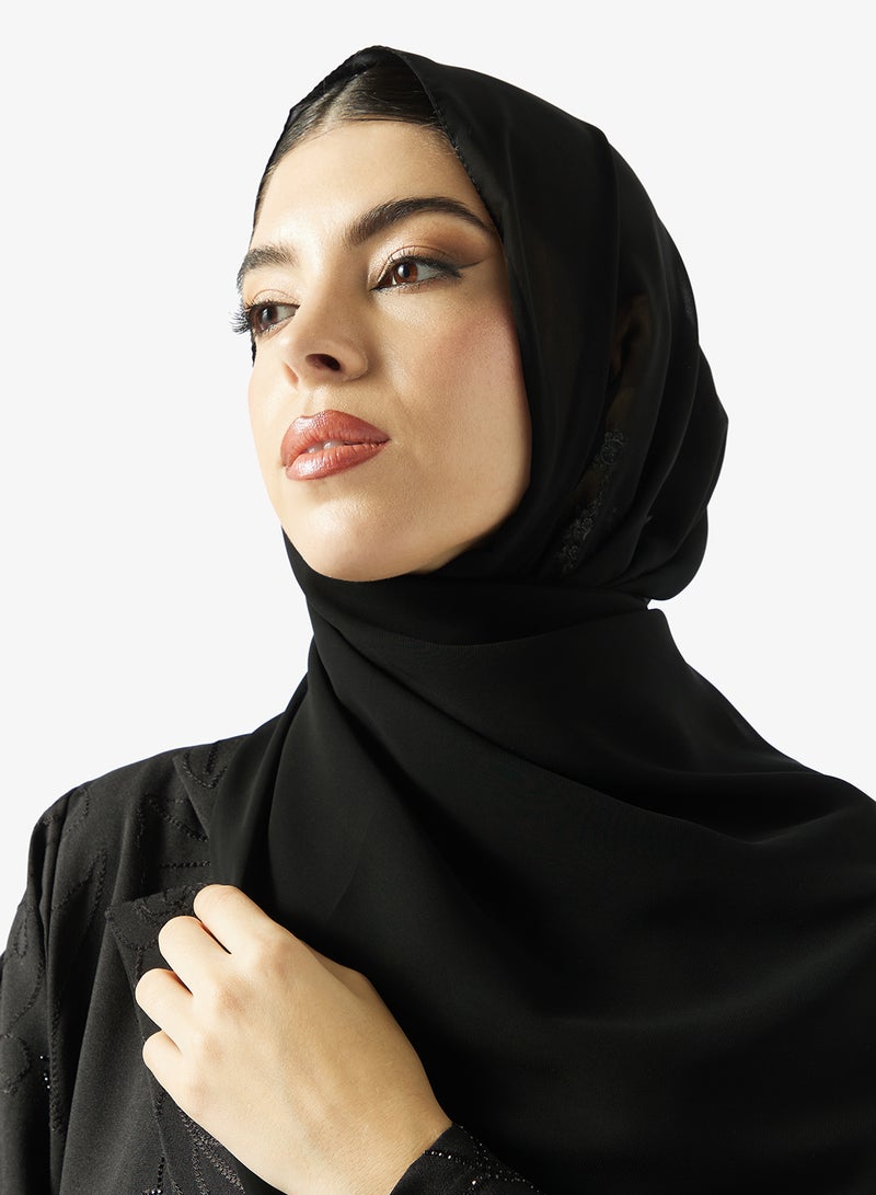 هيا كلوزيت عباية سوداء مطرزة مع شيلة - Image 4